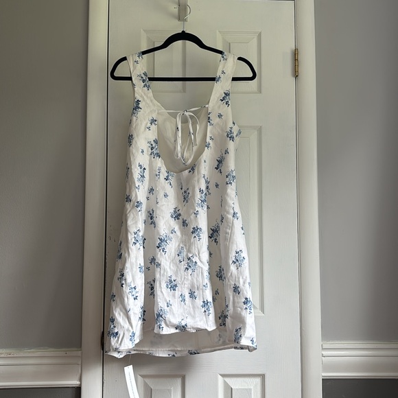 Reformation Linen White and Blue Floral Dress (Fits One Size Large) - Picture 4 of 5